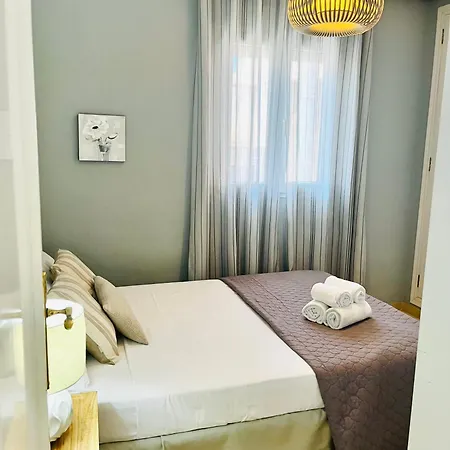 Apartamento Travel Habitat ático Calle Comedias